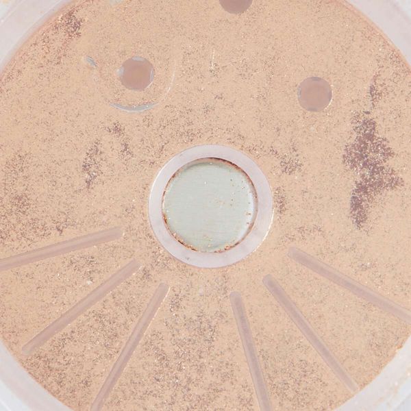 贅沢に輝くゴールドのONLY MINERALS(オンリーミネラル )『ミネラルピグメント ブロンズ』をご紹介に関する画像8