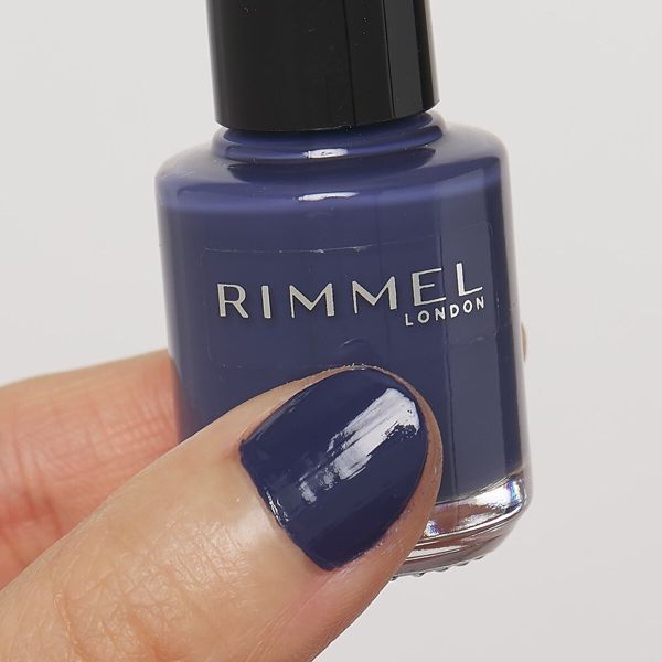 高発色で色鮮やかな仕上がり!RIMMEL(リンメル)『スピーディ フィニッシュ 915 スモーキーブルー』をご紹介に関する画像6