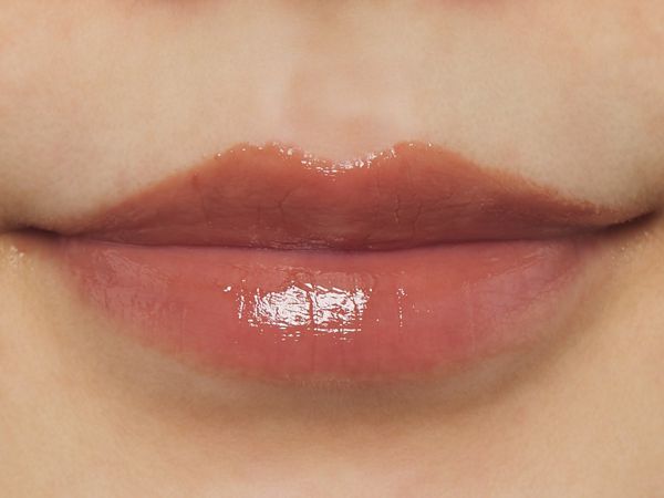RIMMEL(リンメル)『ラスティングフィニッシュ クリーミィ リップ 015 ほろ苦さの中に甘さのあるビターブラウン』の使用感をレポに関する画像8