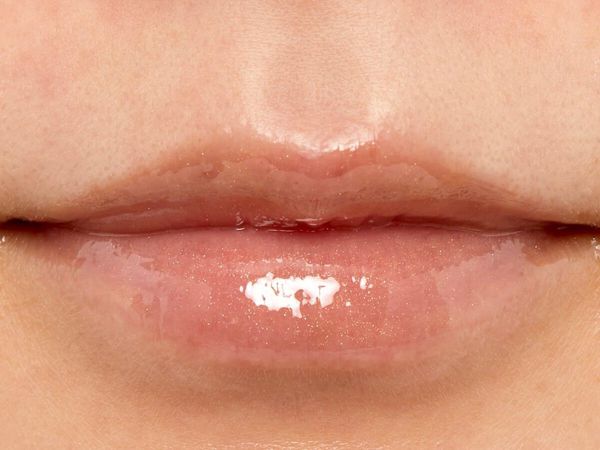 100%天然由来のリップグロス、ONLY MINERALS(オンリーミネラル)『ミネラルカラーセラム S01 シトリン ニュアンスチェンジカラー』をご紹介に関する画像12