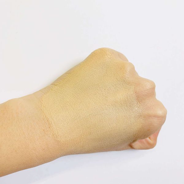 完璧なツヤ肌を演出し、ハリのある肌の完成!に関する画像21