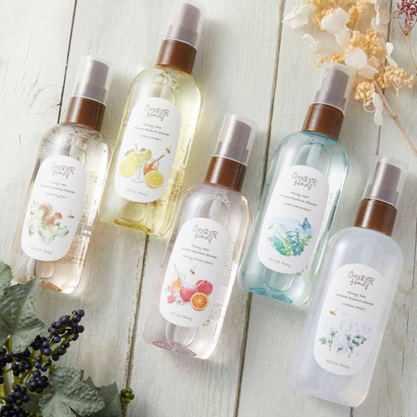 VECUA Honey(べキュアハニー)『ワンダーハニー アロマエッセンスシャワー 水辺のそよ風』をレポ!に関する画像1
