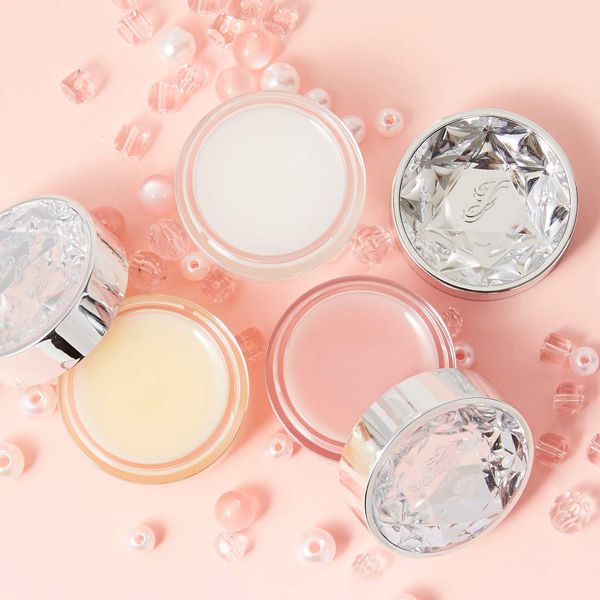 JILLSTUART(ジルスチュアート)『リップバーム〈ホワイトフローラル〉 』の使用感をレポに関する画像15