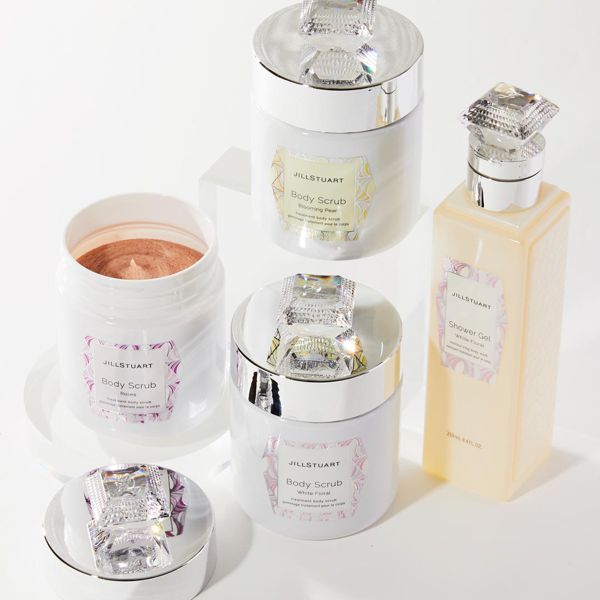 JILLSTUART(ジルスチュアート)の『シャワージェル <ホワイトフローラル>』をレポ!に関する画像4