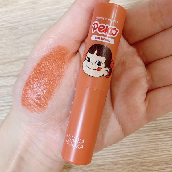 話題のテラコッタカラー!トレンドカラーリップで柔らかな印象にに関する画像4