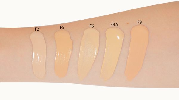 メイクアップレボリューション コンシールアンドディファインファンデーション F8.5 ラテベージュ 軽いつけ心地のイエベカラーファンデ!に関する画像12
