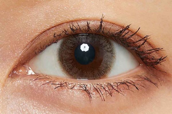 色素薄めの愛されニュアンスeyeになれる『ルミアモイスチャー』のクォーツブラウンに関する画像10