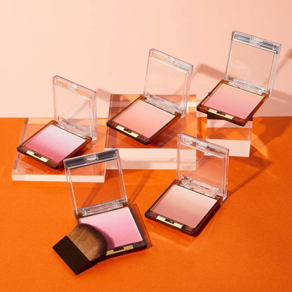 2つの血色カラーとハイライトがグラデーションに!? ピュアで華やかな印象にしてくれる『AB01 ピーチ&ピーチ』をご紹介に関する画像1