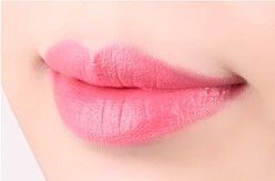 鮮やかな発色がきれいな『パンダズドリーム グロッシーリップクレヨン 02 ハートピンク 1.5g』をご紹介に関する画像4