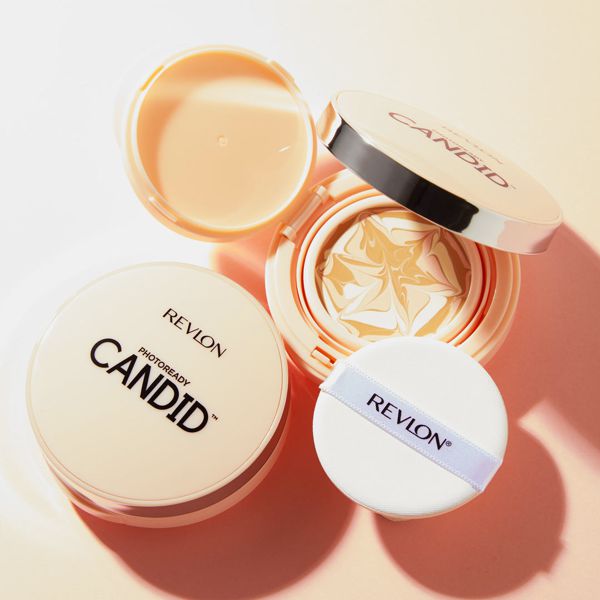 REVLON(レブロン)『フォトレディ キャンディッド ウォーター エッセンス コンパクト ファンデーション 004 バフ』の使用感をレポ!に関する画像1