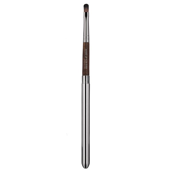 MAKE UP FOR EVER(メイクアップフォーエバー)『リップブラシ キャップ付き #304』の使用感をレポに関する画像1