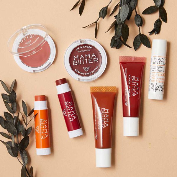 リップケアをしながらほんのり色づくMAMA BUTTER(ママバター)『リップスティック カシスレッド』をご紹介に関する画像1