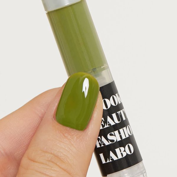 Brooklyn Beauty Fashion Labo(ブルックリンビューティーファッションラボ)『トリートメントネイルカラー グリーン』の使用感をレポ!に関する画像7