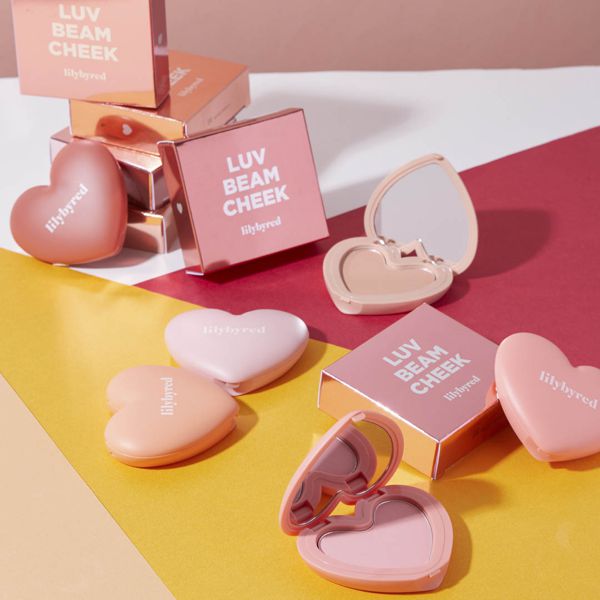 ilybyred(リリーバイレッド)『ラブビームチーク 01 LOVABLE CORAL』の使用感をレポに関する画像1