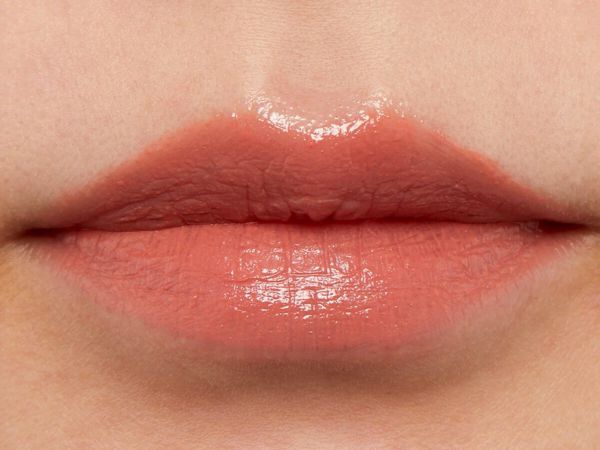 UNLEASHIA(アンリシア)『ハグベルベットティント N°3 シェア』の使用感をレポに関する画像7