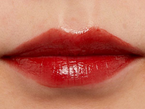 UNLEASHIA(アンリシア)『ハグベルベットティント N°6 アワー』の使用感をレポに関する画像7