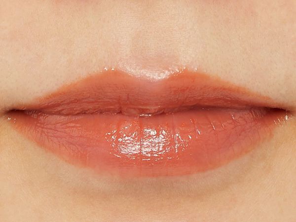 RIMMEL(リンメル)『ラスティングフィニッシュオイルティントリップ 010 ハイビスカスのようなネクターベージュ』の使用感をレポに関する画像7