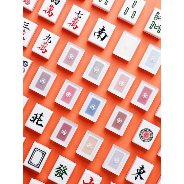 和粧『麻雀アイシャドウ 春』の使用感をレポに関する画像1
