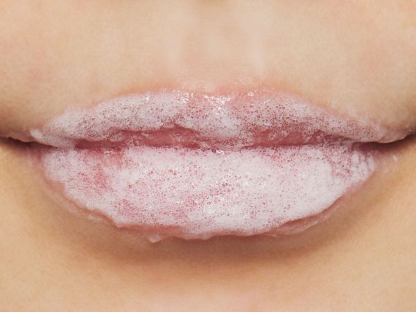 unpa.(オンパ)『ブビブビ バブルリップスクラブ』の使用感をレポに関する画像7