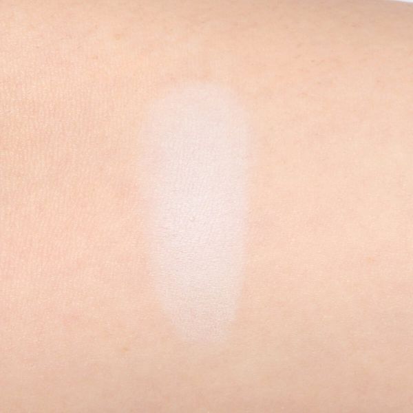 毛穴パテ職人『カラープレストパウダー ハーブ』の使用感をレポに関する画像7