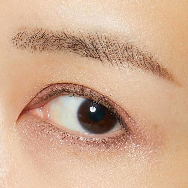 人気No.1! とろけるような甘さの可愛らしいストロベリーショコラカラー『リンメル ショコラスウィート アイズ 015』をご紹介に関する画像1
