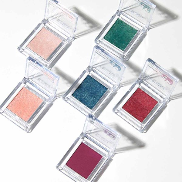 桜のような優しい色味のRIMMEL(リンメル)『プリズム パウダーアイカラー 002 可愛くて優しい輝きのピュアピンク』をご紹介に関する画像1