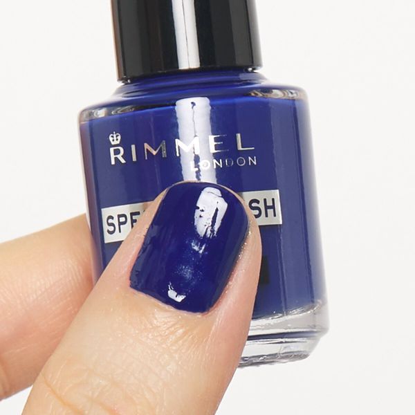 RIMMEL(リンメル)『スピーディ フィニッシュ N 913 ディープブルー』の使用感をレポに関する画像7