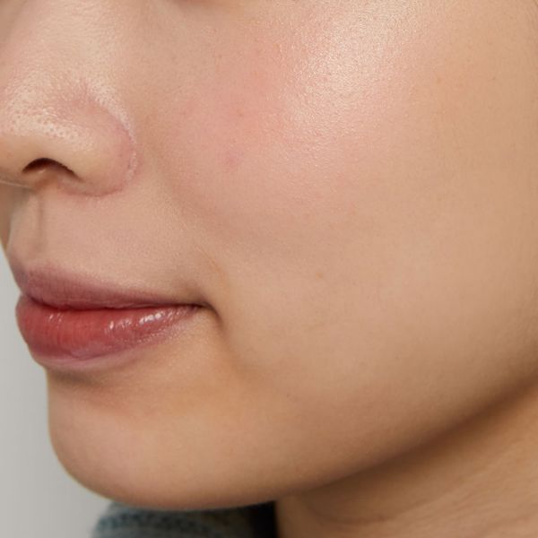 落ちにくい! ジューシーな血色感と濡れツヤ感の共存が叶うナチュラルなクリームチーク 健やかなOR381に関する画像10