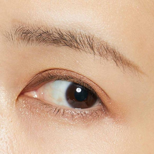 なめらかで優しいクリームショコラカラーが万能すぎる!『リンメル ショコラスウィート アイズ ソフトマット 001』をご紹介に関する画像5