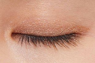 目の形別 ピンクメイクのやり方とおすすめのコスメやカラコンも紹介 かわいい系 大人系 派手めなど Noin ノイン