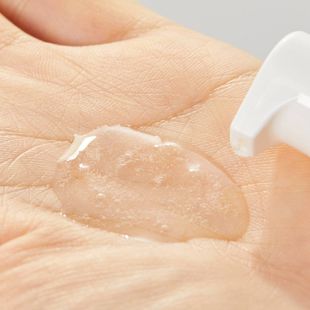ちふれ 美白美容液 W <医薬部外品> 30ml の画像 1