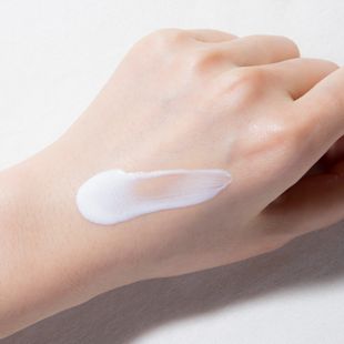 ママバター UVバリア モイストミルク 無香料 50g SPF50+ PA+++ の画像 2