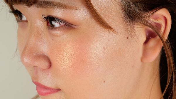 MAKEUP REVOLUTIONのハートハイライター ドラゴンハート 10gに関するメイン画像