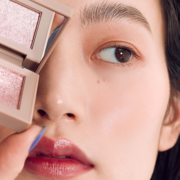 hinceのニューデップスアイシャドウ SG001 ビー･マイ･アリュール 3gに関する画像2