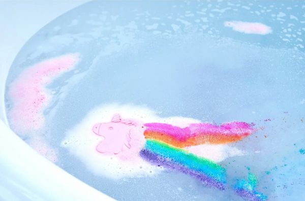 お風呂に虹が出現!Rainbombの入浴剤を徹底レビュー【使ってみた】の画像