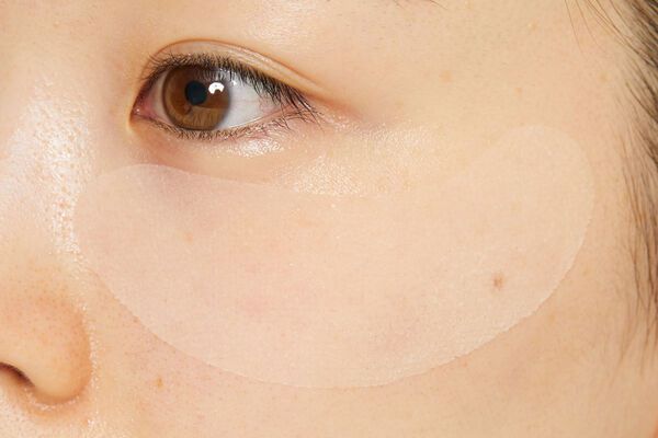 【目的別】目元パックの効果と選び方徹底解説!おすすめの商品4選も紹介の画像