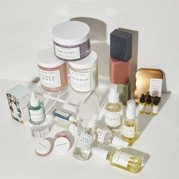 『HERBIVORE BOTANICALS(ハービヴォア ボタニカルズ)』のフェイス&ボディ石鹸で全身ケアしてみない?の画像
