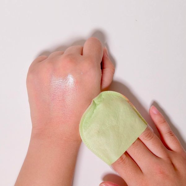 肌診断をしてくすみのないツルツル肌を目指そう! あなたに合う角質ケアアイテムご紹介の画像