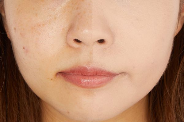 メイクアップレボリューションの人気商品や色味をご紹介!【ハイライト、アイシャドウパレット、チークetc】の画像