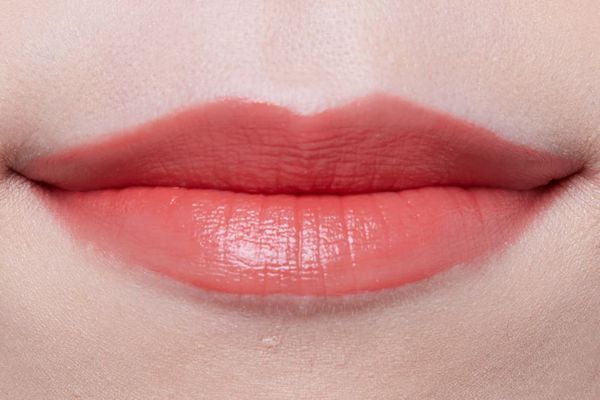 ラメの大きさで印象操作! なりたい雰囲気と気分でかわいく選ぶアイシャドウの画像