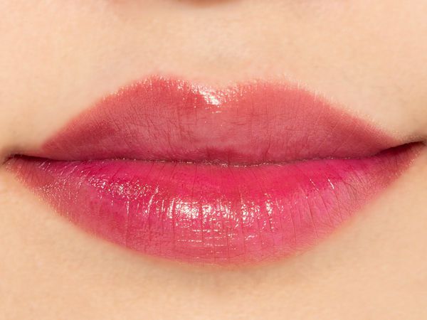 秋冬にぴったり! 大人っぽいプラムカラーリップ6選 の画像