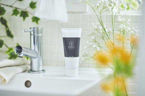 ”纏う蜂蜜”って? 蜂蜜専門店「Number8」のスキンケアアイテムが気になる!の画像