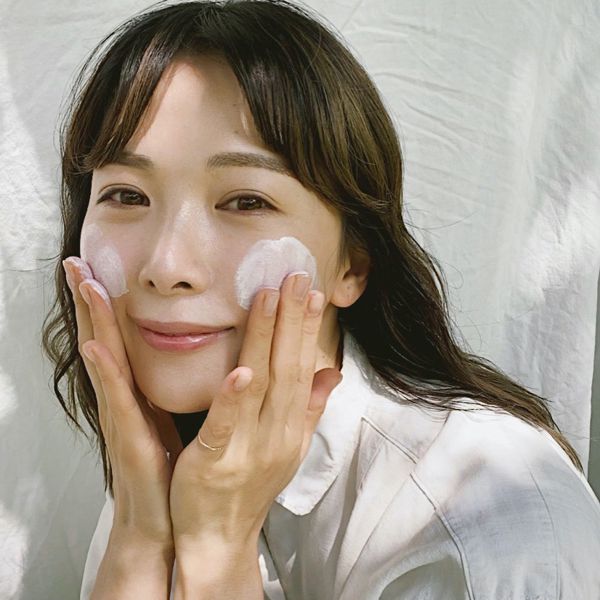 ヘアメイクEnaがおすすめ!紫外線カットレベルが高いのに肌に優しいUVカットアイテム5選の画像