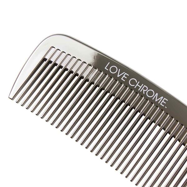『LOVE CHROME(ラブクローム)』のヘアコームの種類や使い方を徹底解説! 触れたくなるような美髪を目指そう♡ の画像