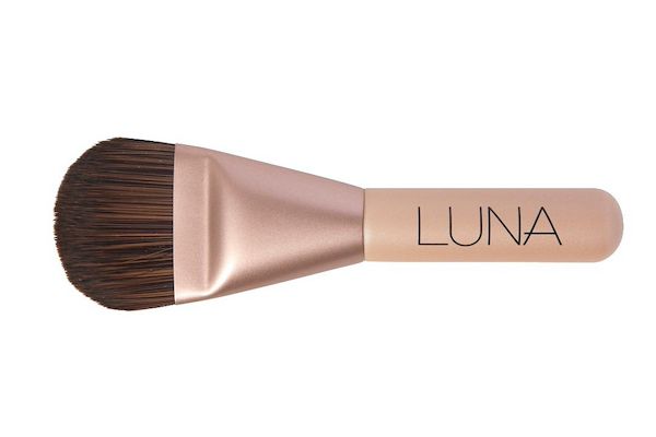 LUNAはファンデーションも人気! 全8種を口コミ付きで徹底比較の画像